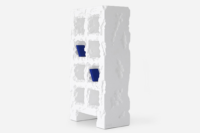 kameh-bookshelf