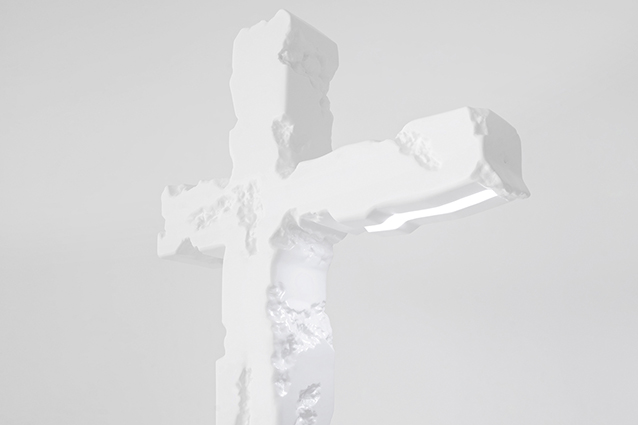 kameh-floor-lamp