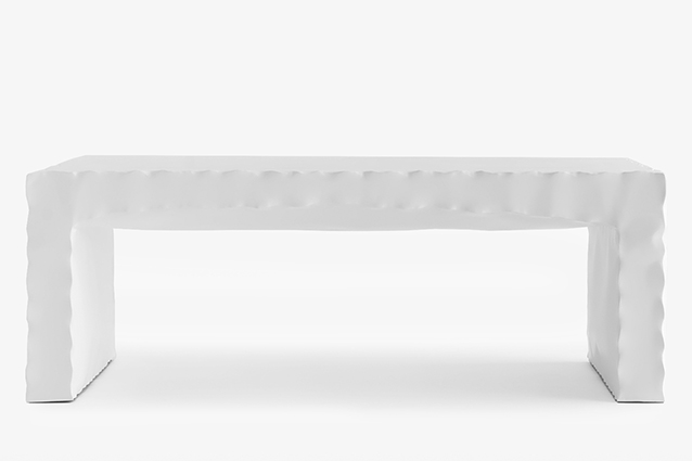 kameh-metal-table
