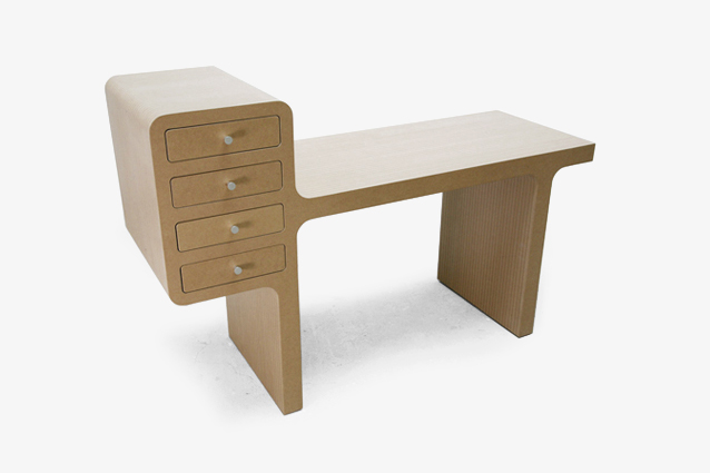 3-minus-1-layers-desk